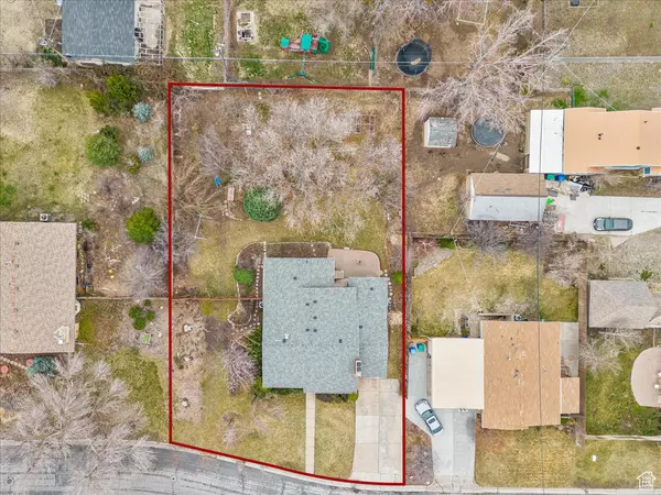 Ogden, UT 84404,1231 DOUGLAS ST