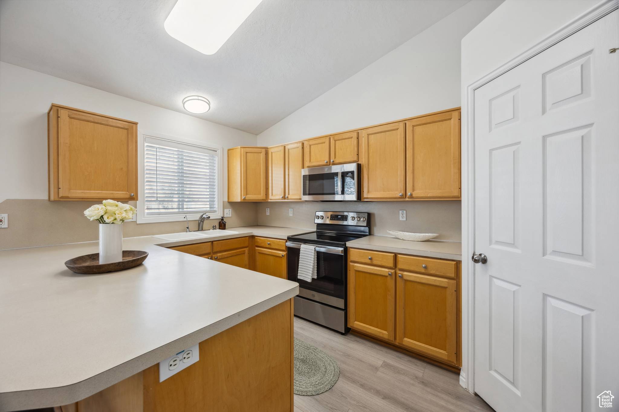 Farmington, UT 84025,696 W 1275 N