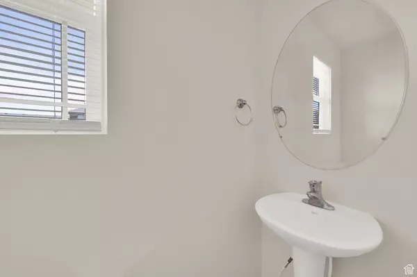 West Jordan, UT 84081,7877 S COOL CREEK WAY W