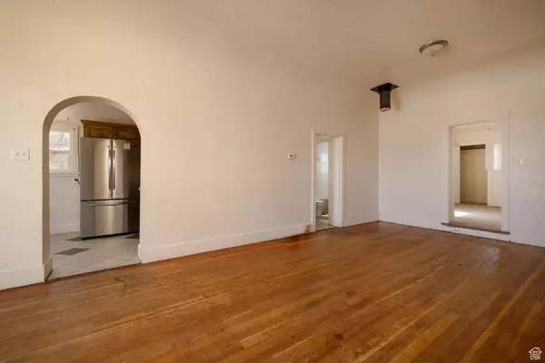 Vernal, UT 84078,117 W 100 S