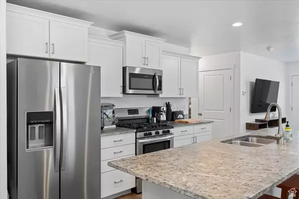 West Jordan, UT 84081,7906 S GAEA CT