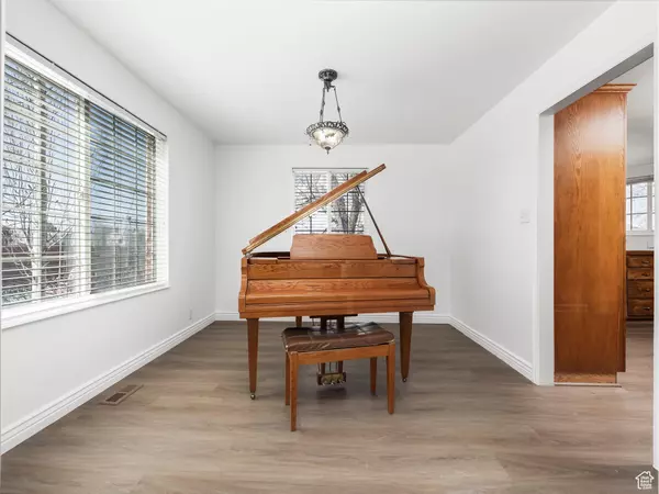 Orem, UT 84058,364 W 1060 S
