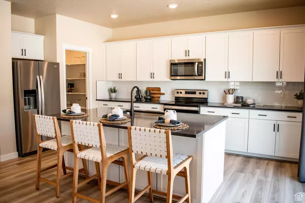 North Ogden, UT 84414,142 E MONTGOMERY LN