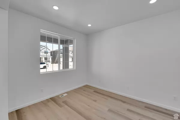 Willard, UT 84340,237 W 775 ST #332