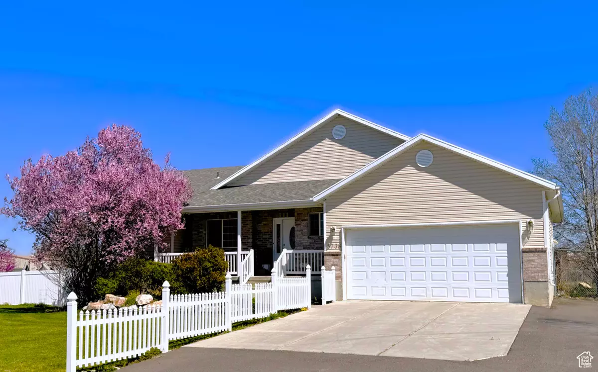 Hooper, UT 84315,5738 S 6950 W