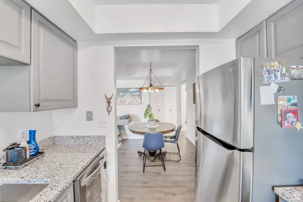 Salt Lake City, UT 84121,5748 S WATERBURY WAY #L