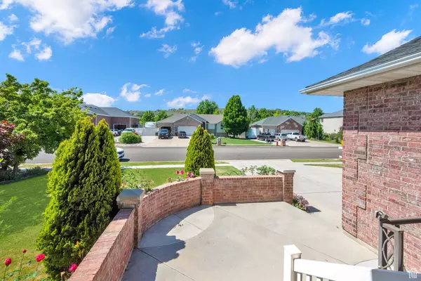 South Weber, UT 84405,122 E HARPER WAY
