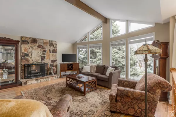 Sandy, UT 84092,9666 S BUTTONWOOD DR
