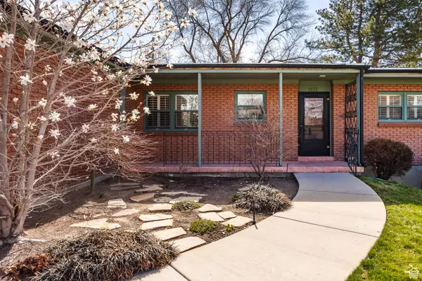 Holladay, UT 84117,2022 E CRESTHILL DR