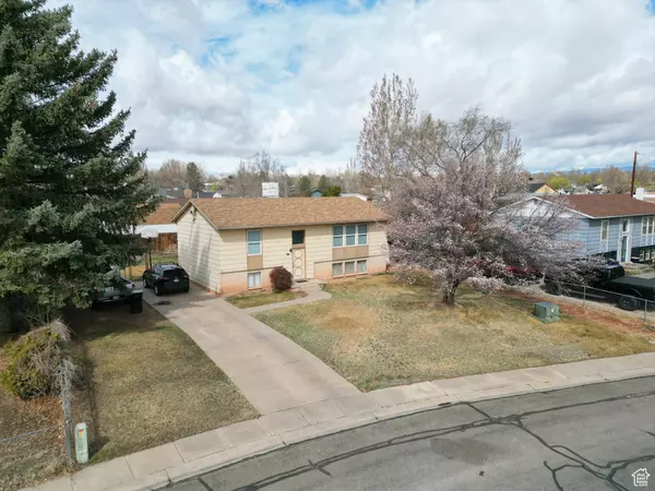 Roosevelt, UT 84066,30 S 500 W