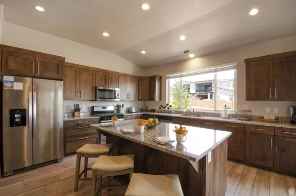 Santa Clara, UT 84765,3823 W DREAM CIR #120