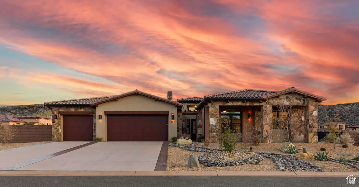 425 E ESTRELLA RIDGE DR, Virgin, UT 84779