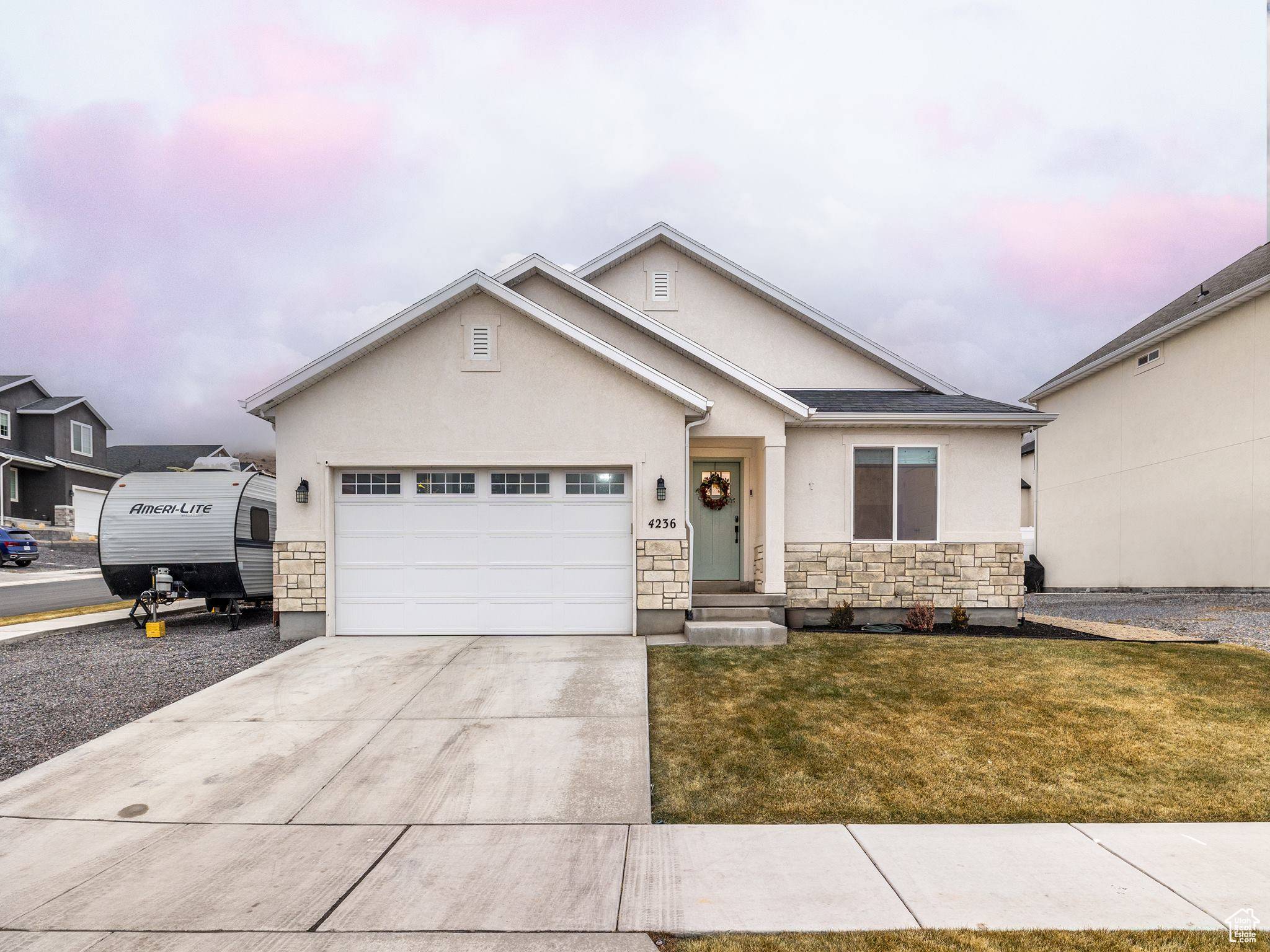4236 N CRIMSON CT, Eagle Mountain, UT 84005