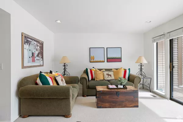 Park City, UT 84060,118 DAVIS CT