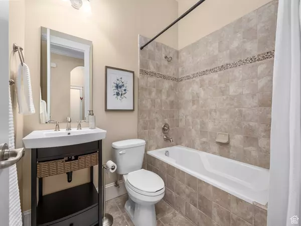 Alpine, UT 84004,115 E PARADISE COVE LANE LN #19