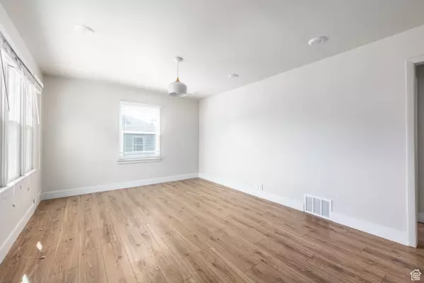 Provo, UT 84606,997 E 460 S