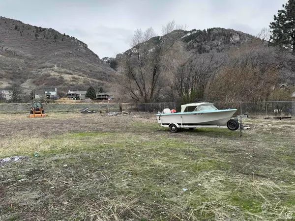 North Ogden, UT 84414,2570 N MOUNTAIN RD