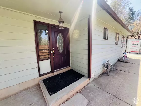 Ogden, UT 84401,1233 E 26TH S