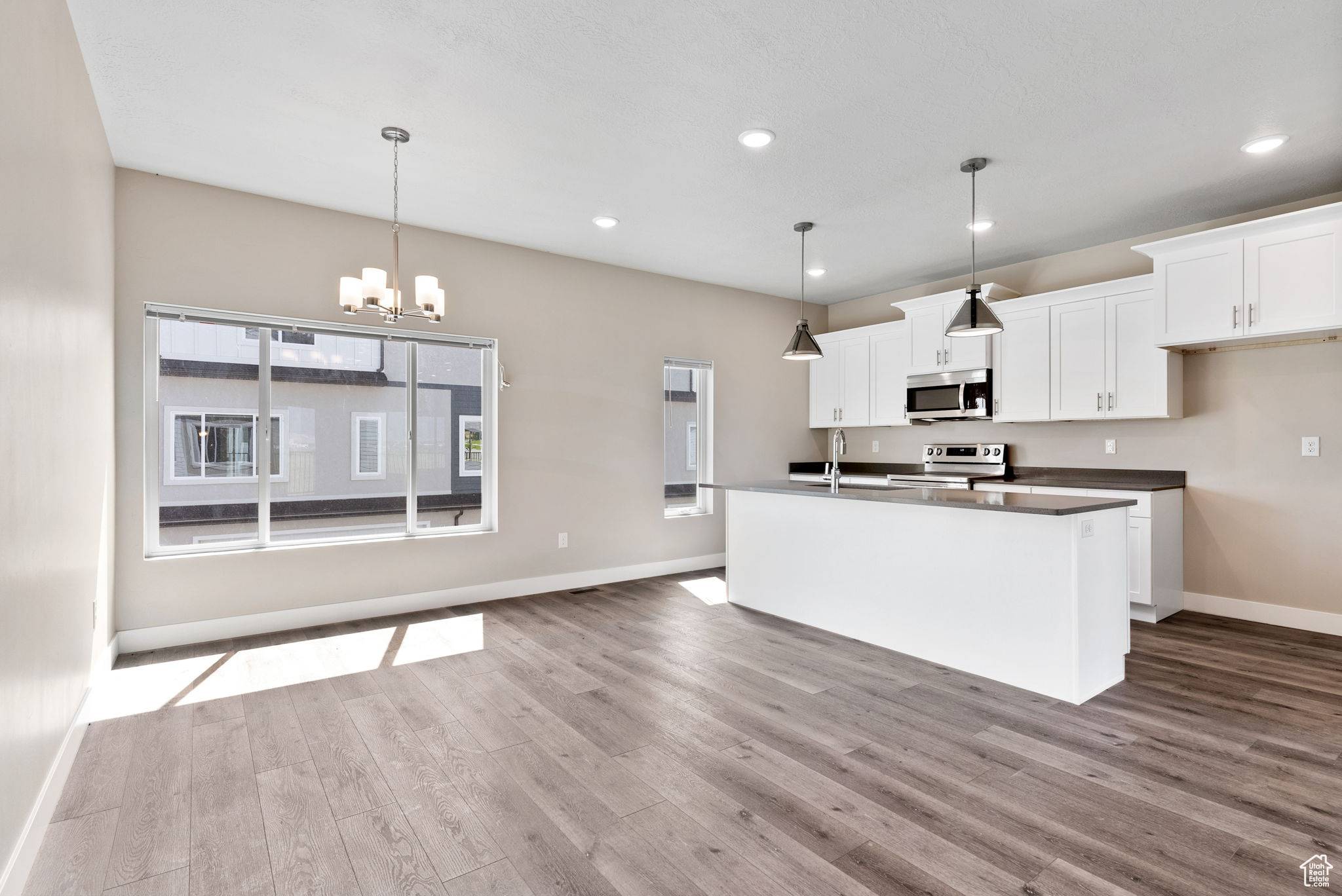 Hyrum, UT 84319,632 E 730 N