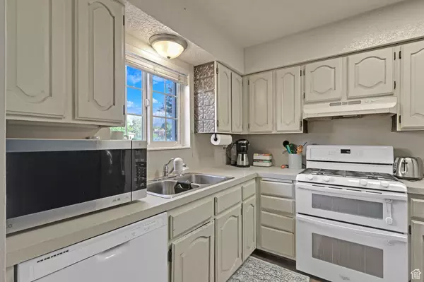 Ogden, UT 84404,379 MONROE BLVD #7