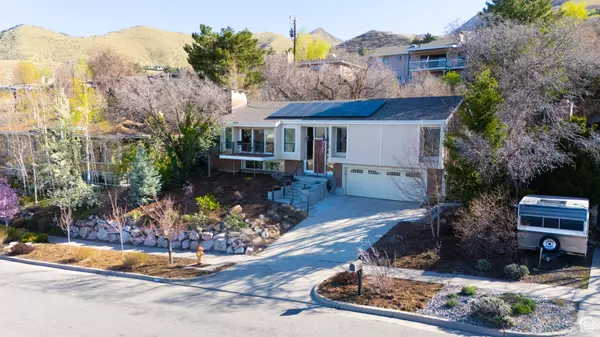 Salt Lake City, UT 84109,2775 E THUNDERBIRD DR