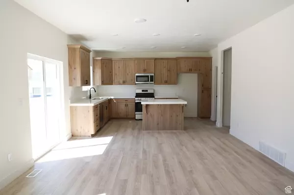 Eagle Mountain, UT 84005,3731 N JANIE ST #1012