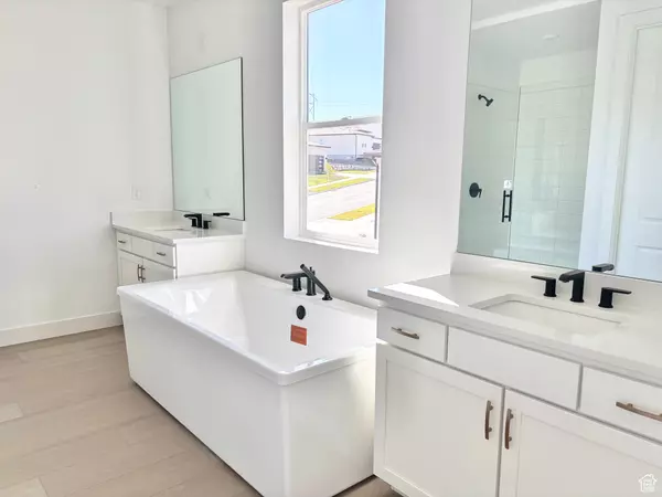 Saratoga Springs, UT 84045,447 N PINNACLE LN #25