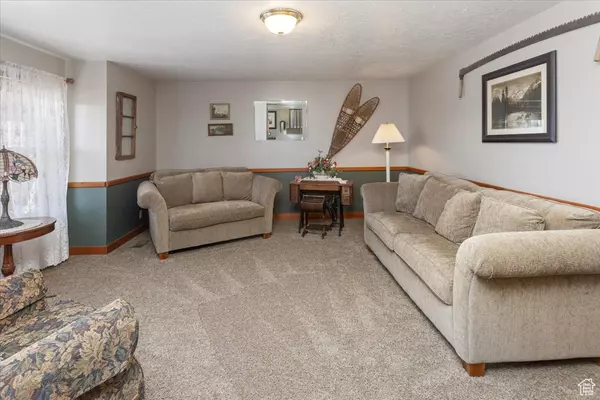 Hooper, UT 84315,6868 W 5100 S