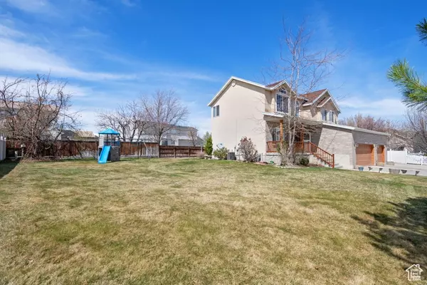 West Jordan, UT 84081,8366 S COBBLE CIR. W