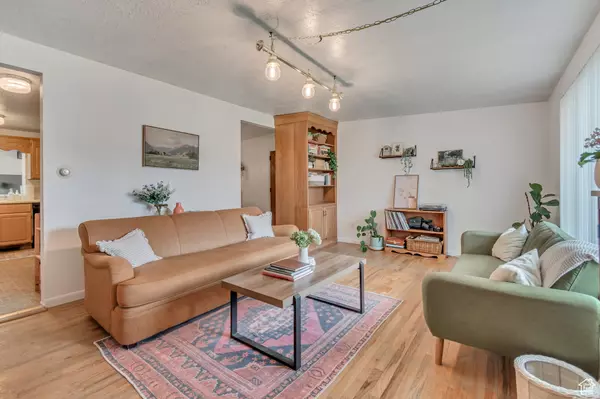 Holladay, UT 84117,5589 S WOODCREST DR