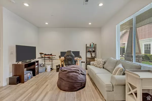 Pleasant Grove, UT 84062,24 S 1520 W
