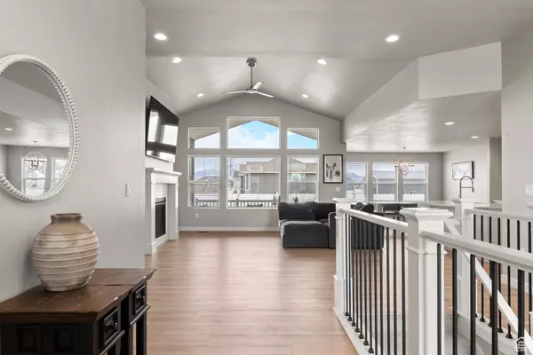 Hooper, UT 84315,3698 S 5325 W