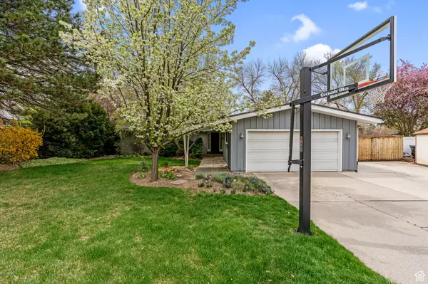 Holladay, UT 84117,5016 S MOOR MONT CIR