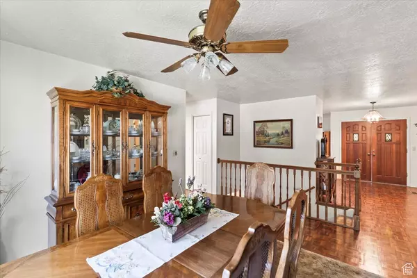 Fruit Heights, UT 84037,214 N MOUNTAIN RD