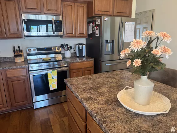 West Jordan, UT 84081,6576 W OAK BRIDGE DR