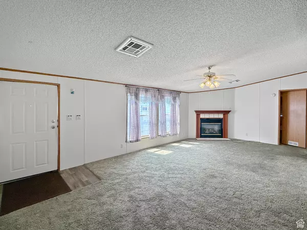 Farr West, UT 84404,1111 N 2000 W #217