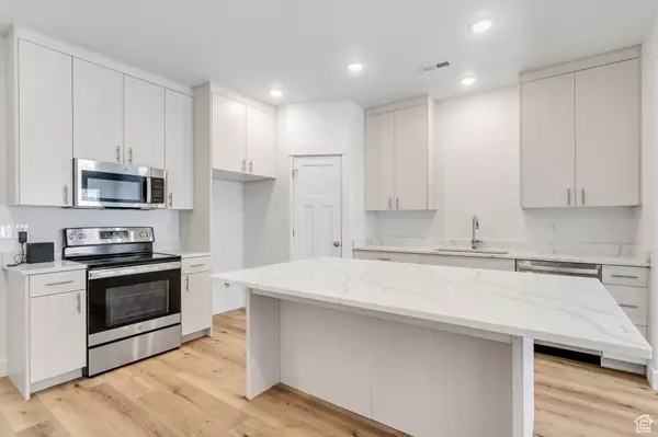 Eagle Mountain, UT 84005,2777 E SKYCREST ALY #412