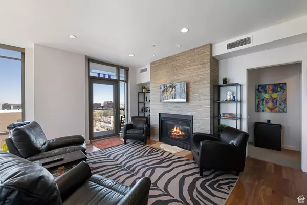 Salt Lake City, UT 84101,99 W SOUTH TEMPLE ST S #704