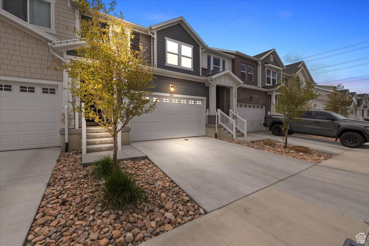 Vineyard, UT 84059,267 W 590 N