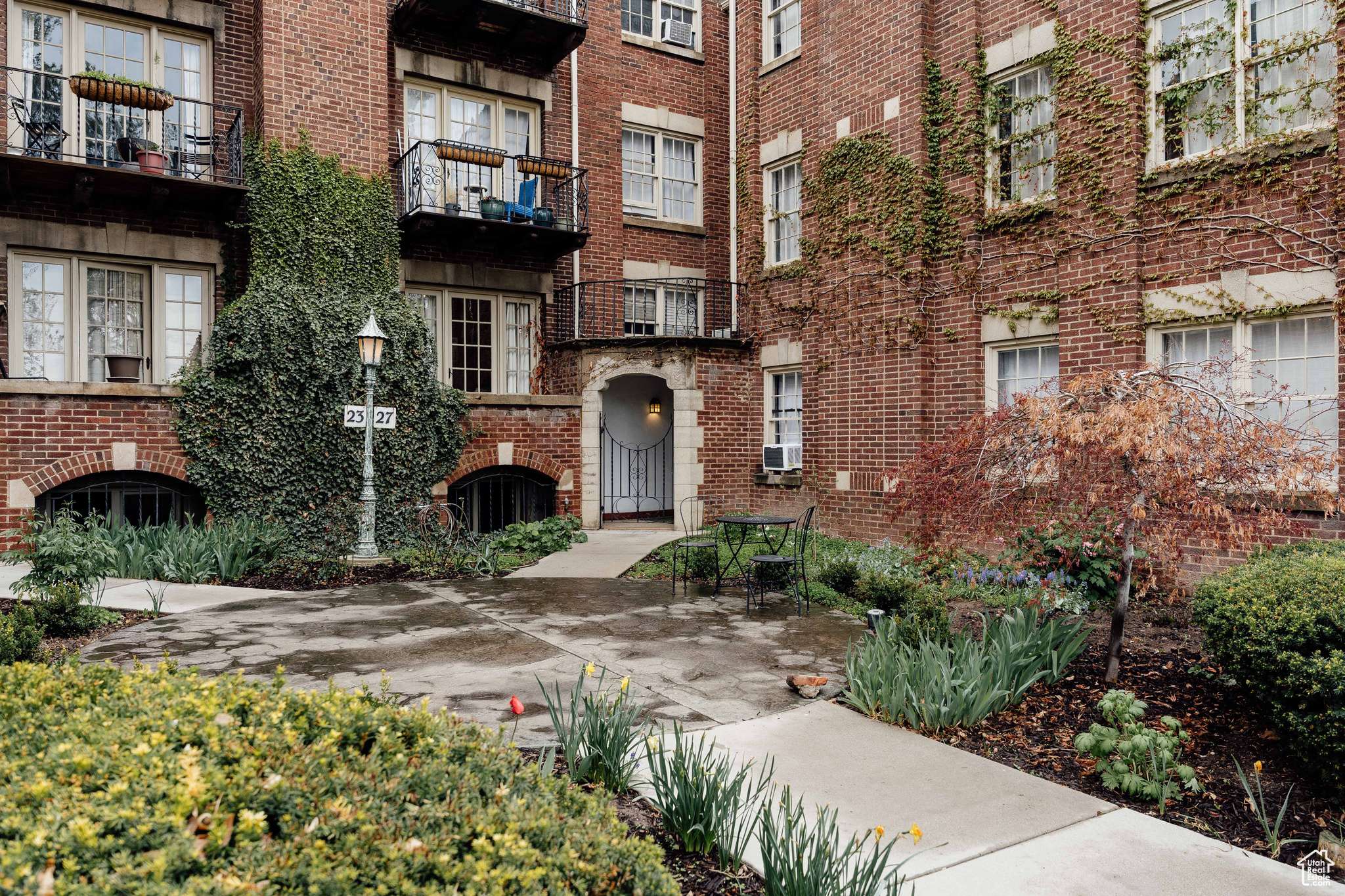 Salt Lake City, UT 84102,27 S 800 E #14