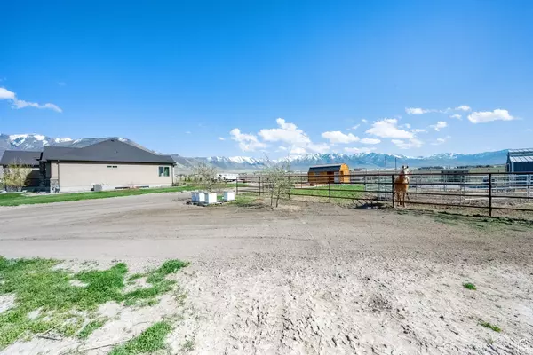 Erda, UT 84074,302 OLD FARM RD