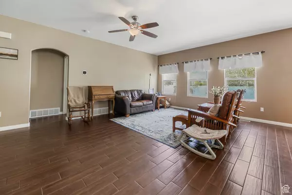 Stansbury Park, UT 84074,5454 N WINDSOR WAY E