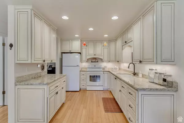 Murray, UT 84121,1605 E 6535 S