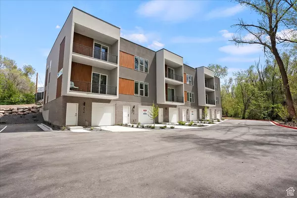 South Ogden, UT 84405,4014 S BURCH CREEK WAY