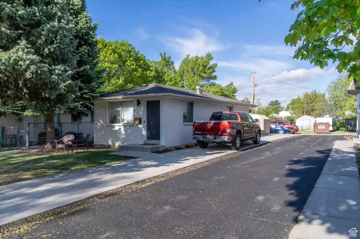 Salt Lake City, UT 84106,2570 S 800 E