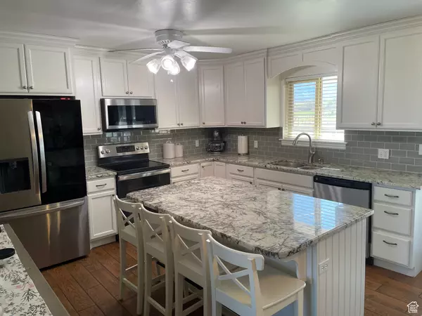 Ferron, UT 84523,160 S BOWDEN LN