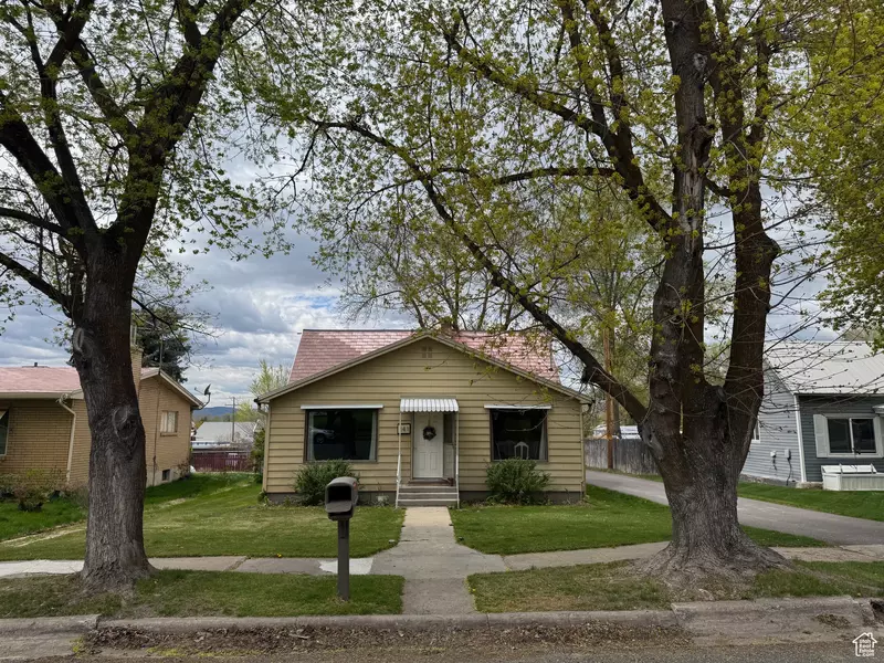 141 N MAIN ST, Malad City, ID 83252