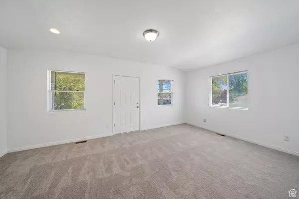 Magna, UT 84044,3056 S 9000 W