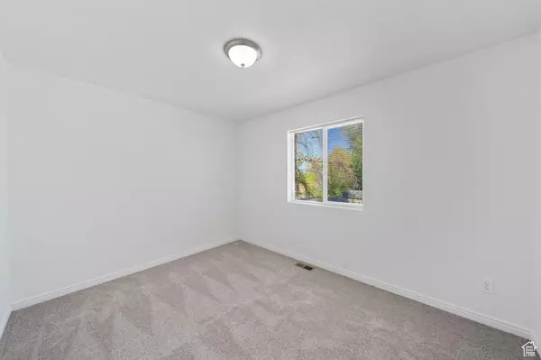 Magna, UT 84044,3056 S 9000 W