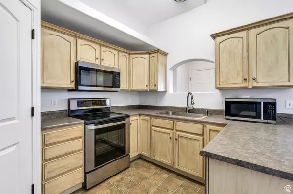 Eagle Mountain, UT 84005,3543 E ROCK CREEK RD #11